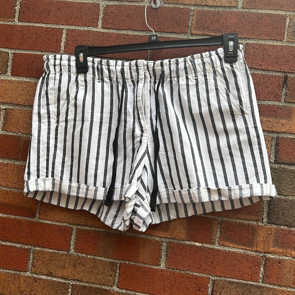 Lou and grey black and white striped shorts